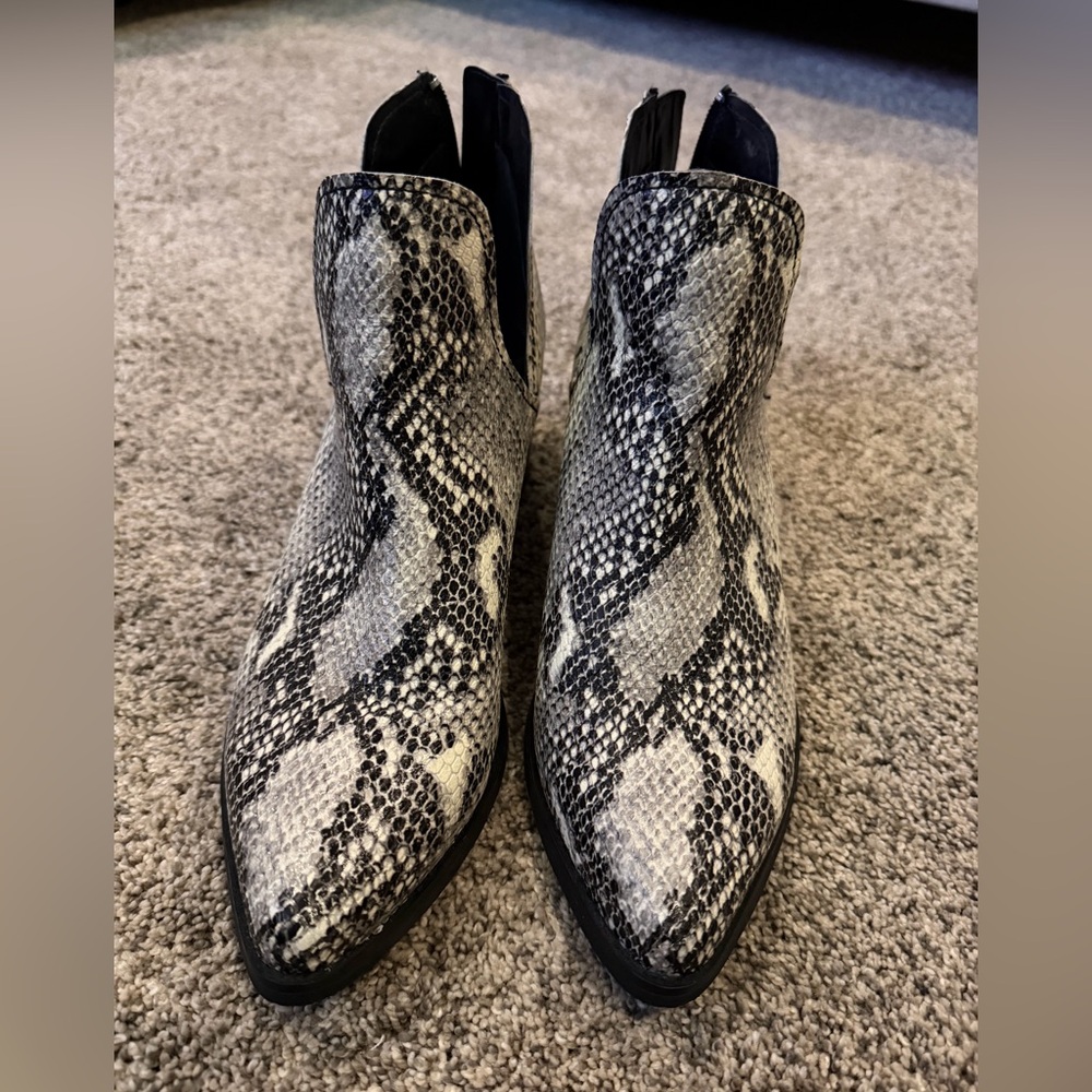 Blondo Black and white Waterproof Ankle Boots